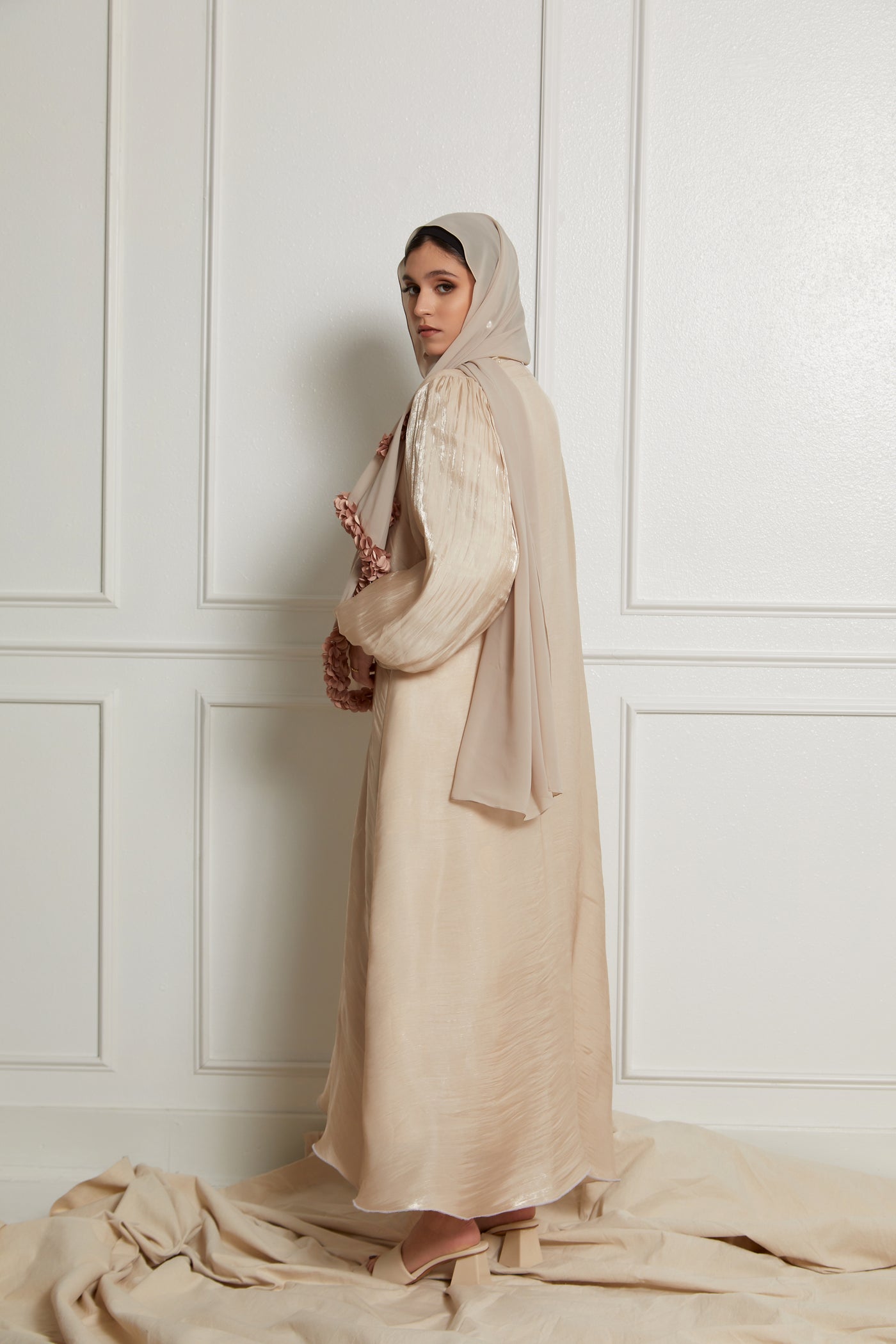 Hiba Abaya | Ecru